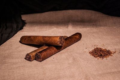 How To Properly Cut a Cigar