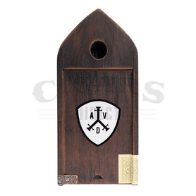 Adventura The Conqueror Almirante Toro Closed Box Top View