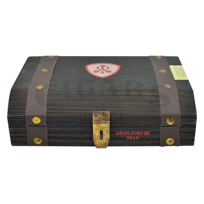 Adventura The Explorer Gran Toro BP Closed Box