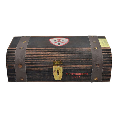 Adventura The Explorer Short Robusto Closed Box