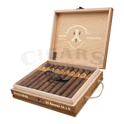 Adventura Royal Return King's Gold Corona Open Box Angled