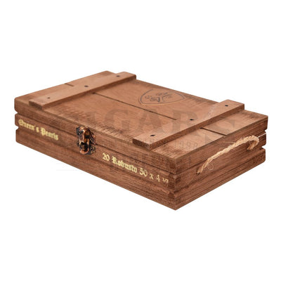 Adventura Royal Return Queen's Pearls Corona Closed Box Angled