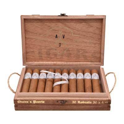 Adventura Royal Return Queen's Pearls Robusto Open Box