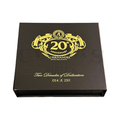 AJ Fernandez 20th Anniversary Cutter & Lighter Set Closed