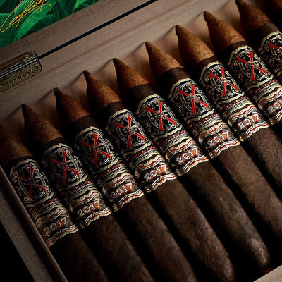 FFOX Heaven and Earth El Escorpion Maduro Closeup of Cigars