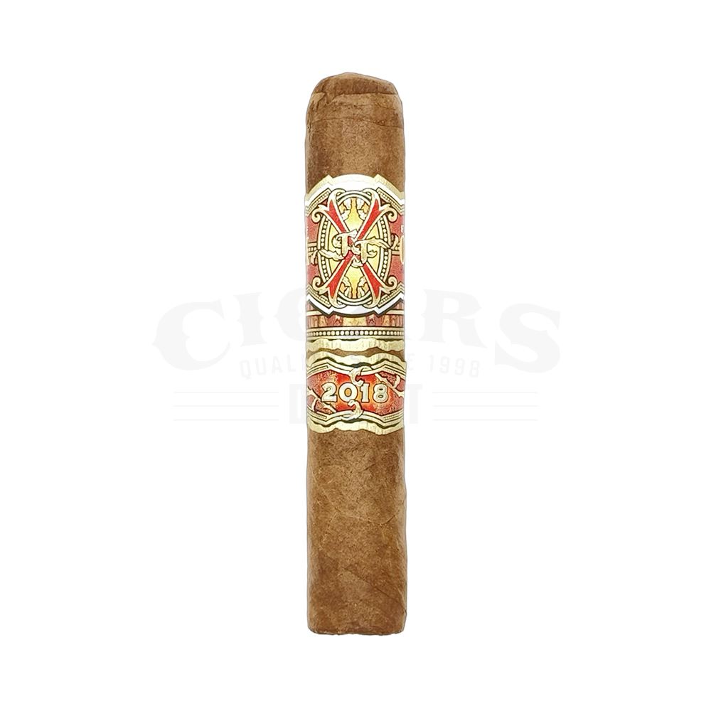 magnum opus tobacco X "O"  Cigar God Crafted for the man who commands attention G.L. Pease Stonehenge Flake pipe
