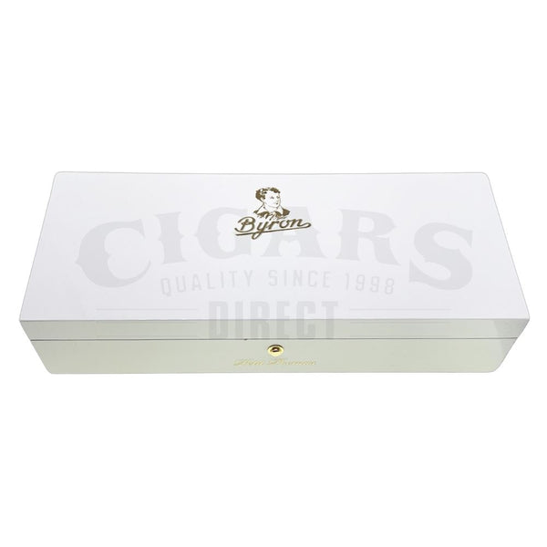 Byron 19th Century Petit Poemas Petit Robusto Closed Box