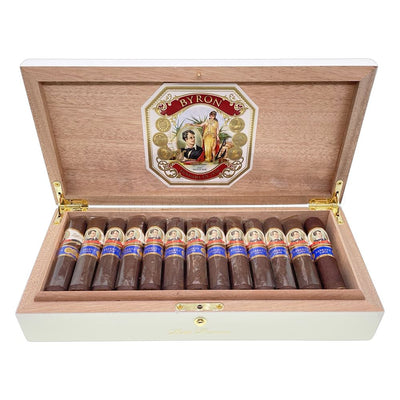Byron 19th Century Petit Poemas Petit Robusto Open Box