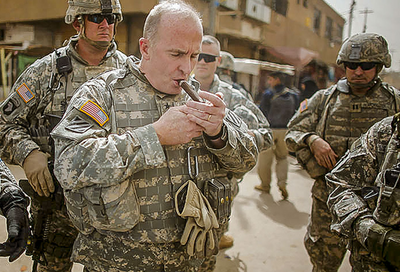 militar smoking