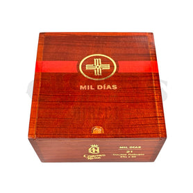 Crowned Heads Mil Dias Dias Double Robusto Closed Box