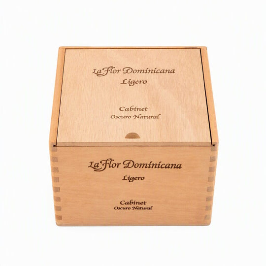 La Flor Dominicana Ligero Cabinet L-300 Oscuro