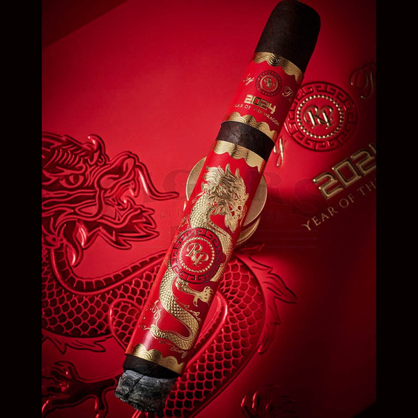 Rocky Patel Year Of The Dragon Review (Video) | Best Online Cigar Shopping Experience Around