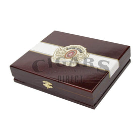 Alec Bradley Connecticut Robusto Closed Box