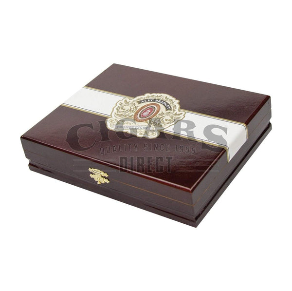 Alec Bradley Connecticut Robusto Closed Box