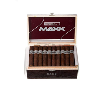 Alec Bradley Maxx Nano Box Open