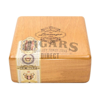 Alec Bradley The Lineage Robusto Closed Box