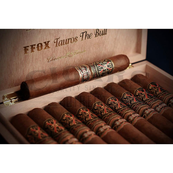 Arturo Fuente Aged Selection 2020 Opus Rare Black Humidor Tauros The Bull Natural Cigars