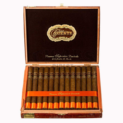 Arturo Fuente Casa Fuente Double Corona Box Open