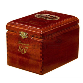 Arturo Fuente Casa Fuente Series 5 807 Double Robusto Box Closed