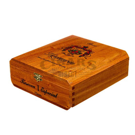 Arturo Fuente Hemingway Classic Box Closed