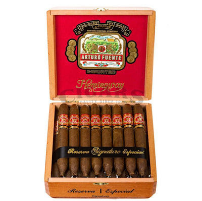 Arturo Fuente Hemingway Signature Box Open