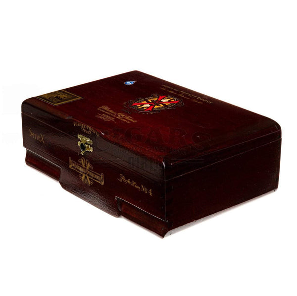 Arturo Fuente Opus X Perfecxion No.4 Box Closed