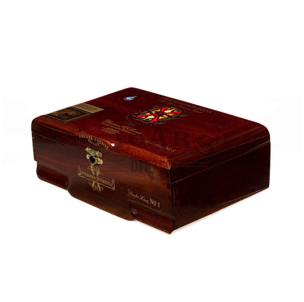 Arturo Fuente Opus X Perfecxion No.5 Box Closed