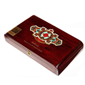 Ashton Symmetry Belicoso Box Closed 