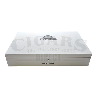 Atabey Benditos Churchill Closed Box