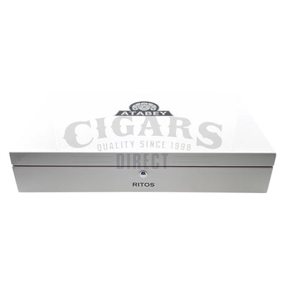 Atabey Ritos Toro Closed Box