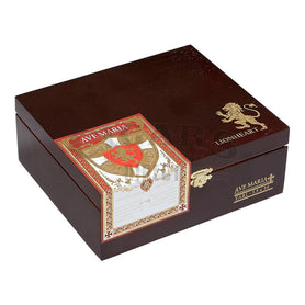 Ave Maria Lionheart Earl Closed Box