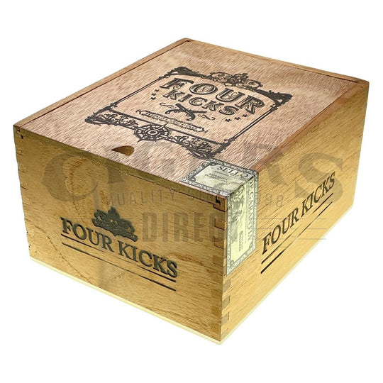 Crowned Heads Four Kicks Piramide