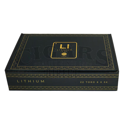 Jake Wyatt Lithium Toro Closed Box