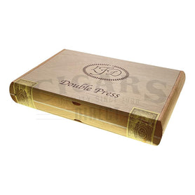 La Flor Dominicana Double Press Toro Closed Box