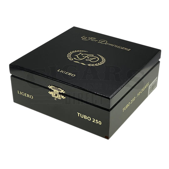 La Flor Dominicana Ligero L-250