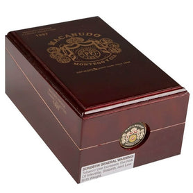 Macanudo Maduro Vintage 1997 Robusto Closed Box