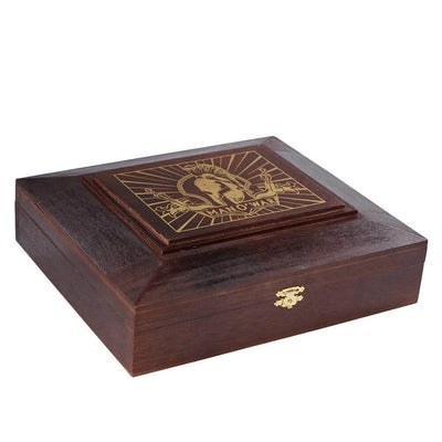 Man O' War Original Toro Closed Box