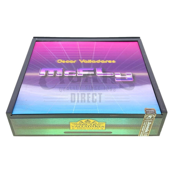 McFly Natural by Oscar Valladares Toro Closed Box