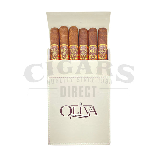 Oliva Light Leather and Hand Stiched Hard Cover Cigar Case with Cigars