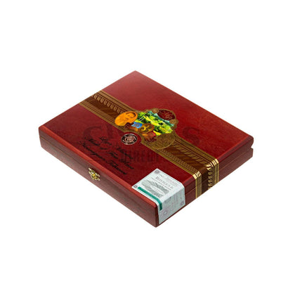 Oliva Master Blends iii Robusto Box Closed