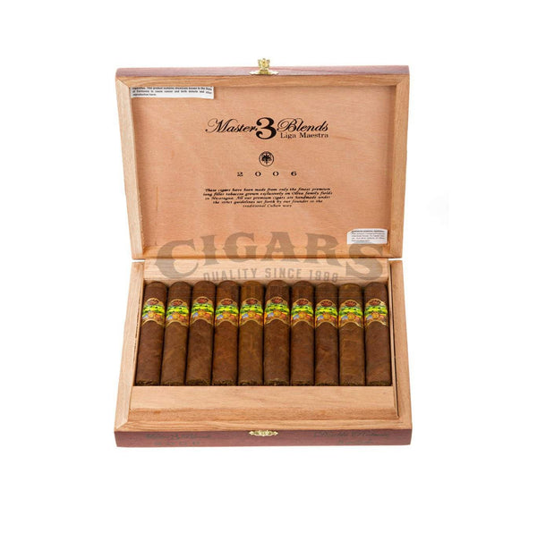 Oliva Master Blends iii Robusto Box Open