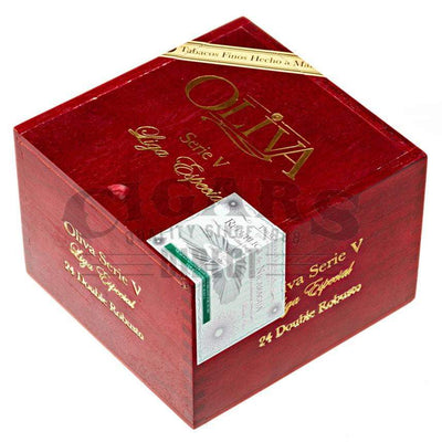 Oliva Serie V Double Robusto Box Closed