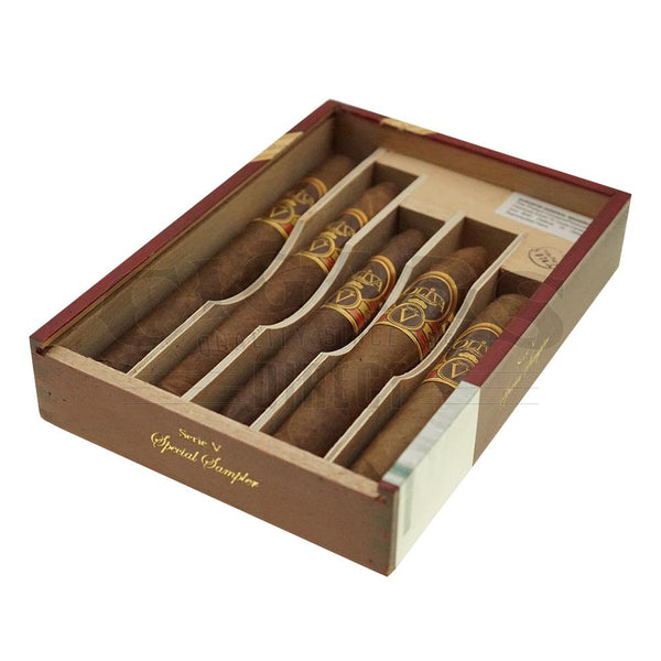Oliva Serie V Variety Sampler of 5 Open Box