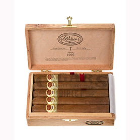 Padron 1926 Anniversary No 1 Natural 10 count Box Open