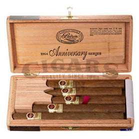 Padron Samplers 1964 Anniversary Natural Sampler Box Open