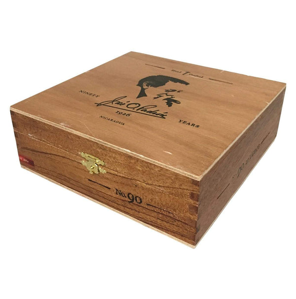 Padron Special Release No.90 Maduro Tubos Box Closed