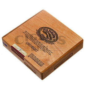 Padron Thousand Series Panatela Natural Box Closed