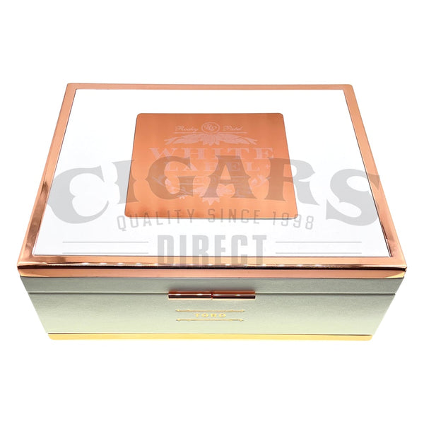 rocky-patel-white-label-toro-closed-box