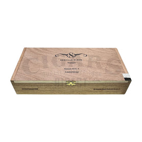 Sencillo Black Piramide No.5 Closed Box of 25